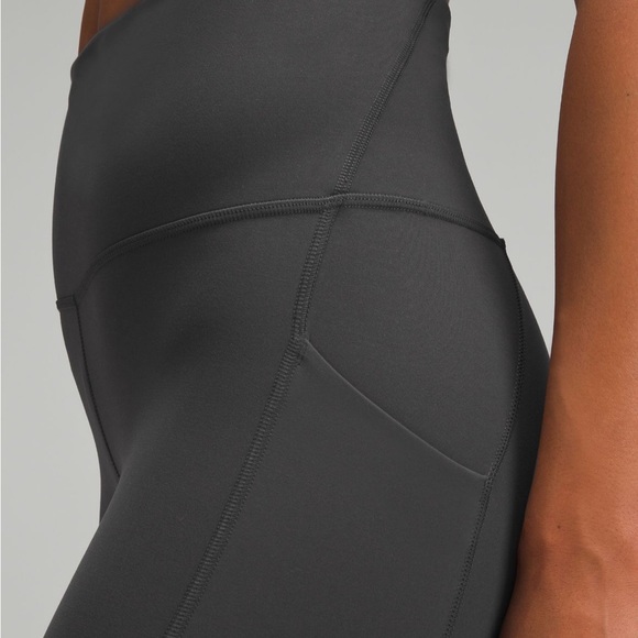 Lululemon Wunder Train Leggings Pockets | high-rise | 25” graphite grey | size 4 - Picture 2 of 7